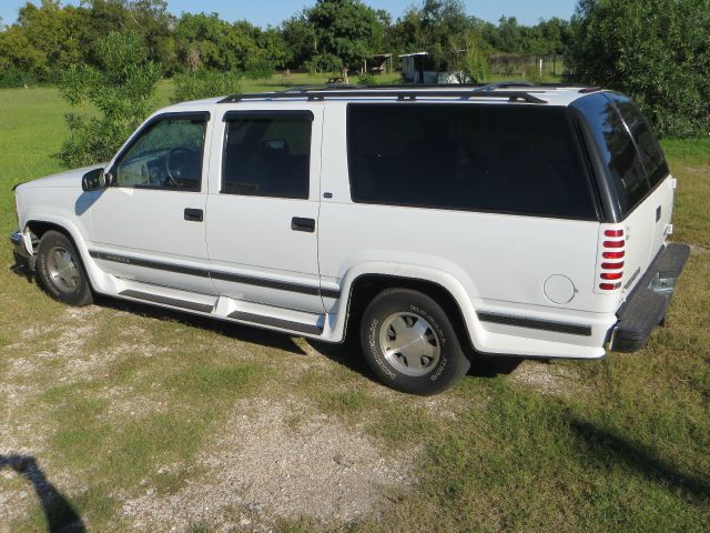 1999 GMC Suburban Unknown