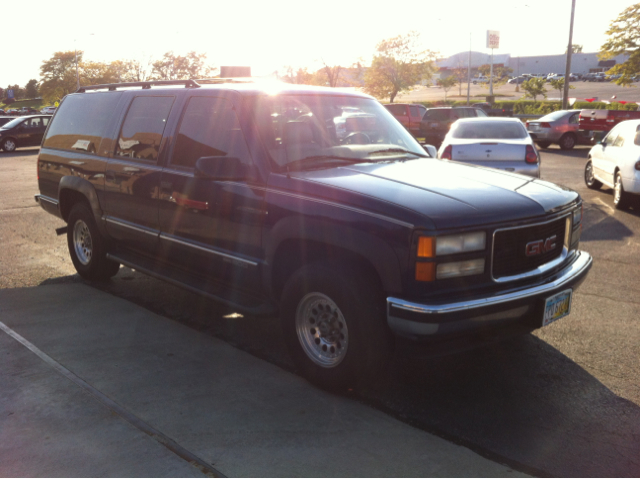 1999 GMC Suburban C350 4dr Sdn 3.5L Sport RWD Sedan