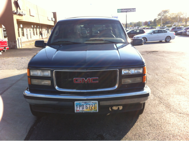 1999 GMC Suburban C350 4dr Sdn 3.5L Sport RWD Sedan