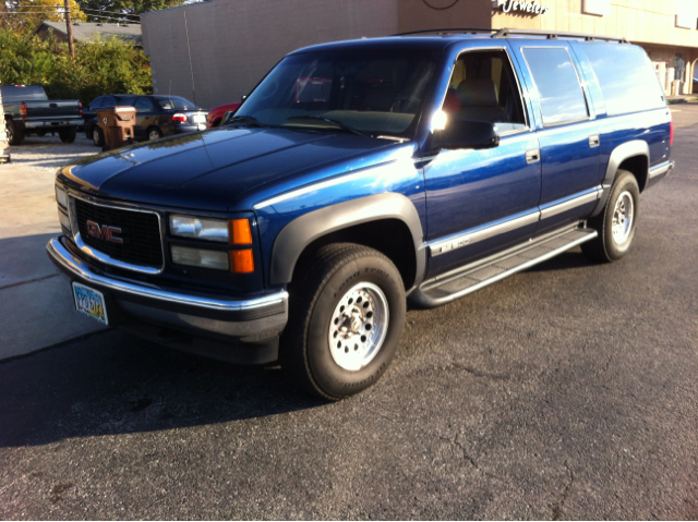 1999 GMC Suburban C350 4dr Sdn 3.5L Sport RWD Sedan