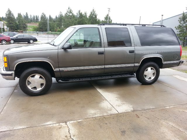 1999 GMC Suburban EX Automatic W/leatherdvd RES