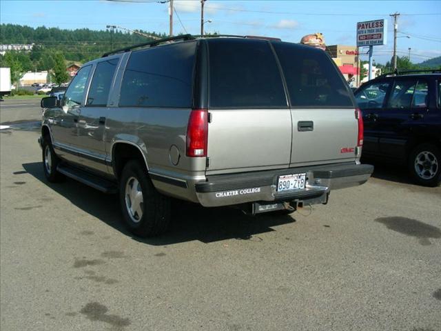 1999 GMC Suburban Scion XB