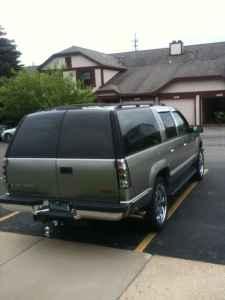 1999 GMC Suburban SLT