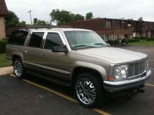 1999 GMC Suburban SLT