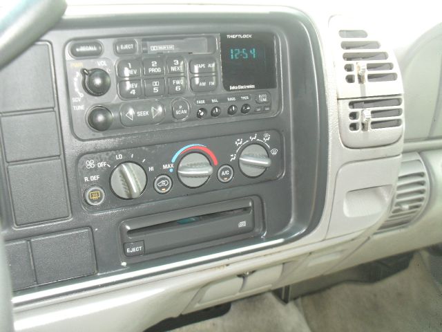 1999 GMC Suburban 45