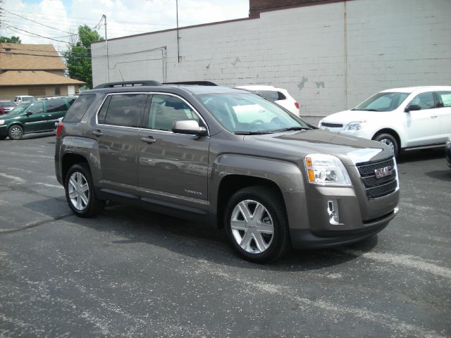 2010 GMC Terrain Nav-tv/dvd-quads-third-sunroof-leather-4wd-6 CD TH