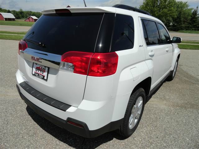 2013 GMC Terrain Nav-tv/dvd-quads-third-sunroof-leather-4wd-6 CD TH