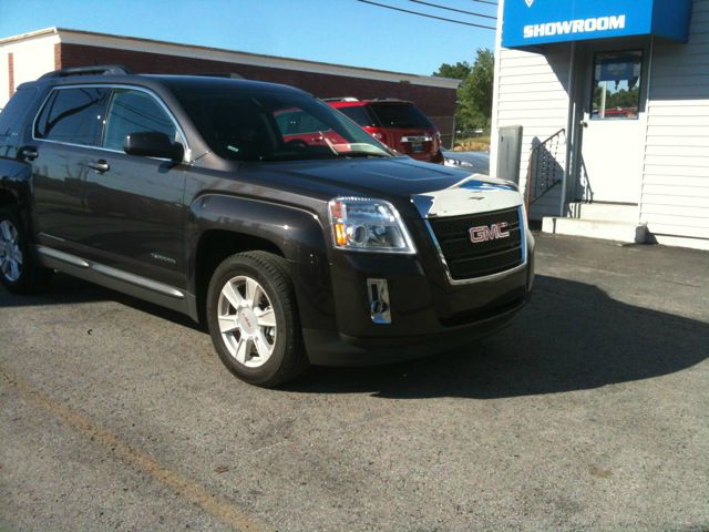 2013 GMC Terrain Nav-tv/dvd-quads-third-sunroof-leather-4wd-6 CD TH