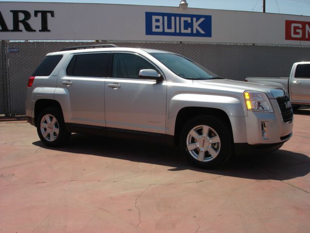 2013 GMC Terrain Nav-tv/dvd-quads-third-sunroof-leather-4wd-6 CD TH