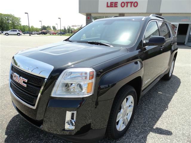 2013 GMC Terrain Nav-tv/dvd-quads-third-sunroof-leather-4wd-6 CD TH