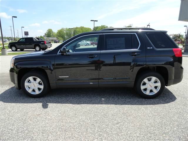 2013 GMC Terrain Nav-tv/dvd-quads-third-sunroof-leather-4wd-6 CD TH