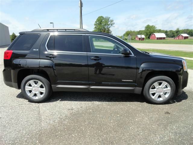 2013 GMC Terrain Nav-tv/dvd-quads-third-sunroof-leather-4wd-6 CD TH