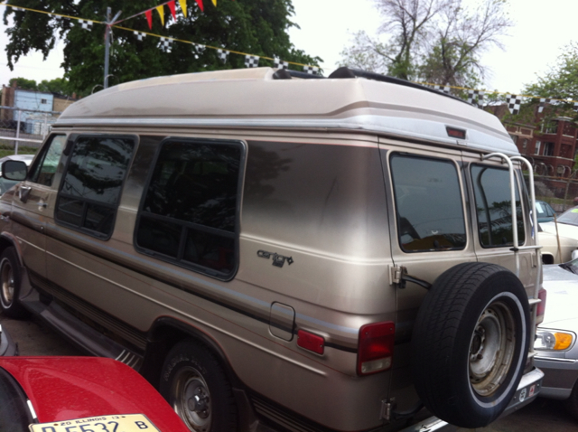 1994 GMC Vandura SE - Convertible Sharp