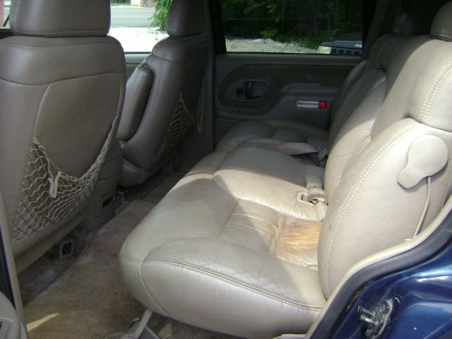 1998 GMC Yukon 4x4 Crew Cab LE