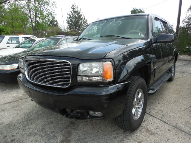 1999 GMC Yukon EX Sedan 4D