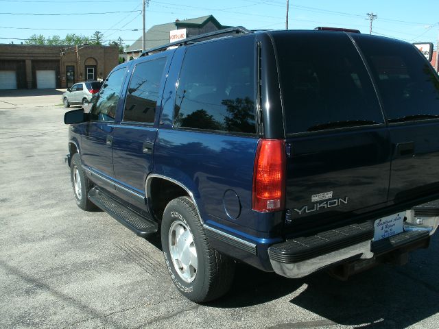 1999 GMC Yukon 4x4 Crew Cab LE