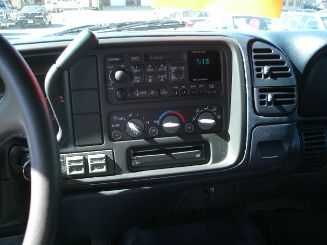 1999 GMC Yukon 4x4 Crew Cab LE