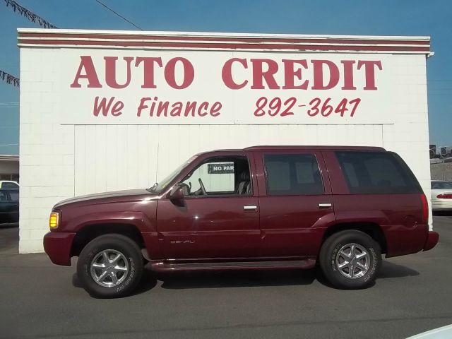 1999 GMC Yukon 4x4 Crew Cab LE