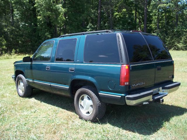 1999 GMC Yukon 4x4 Crew Cab LE