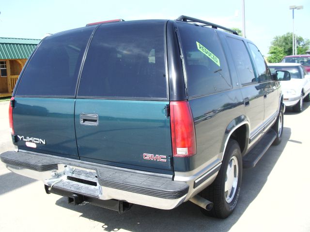 1999 GMC Yukon 4x4 Crew Cab LE