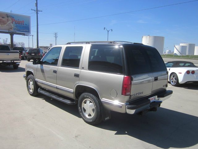 1999 GMC Yukon 4x4 Crew Cab LE