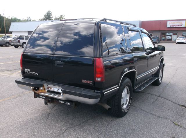 1999 GMC Yukon 4x4 Crew Cab LE