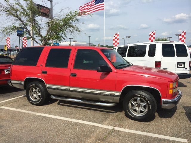 1999 GMC Yukon L.T. 4-w.d. 5.3L