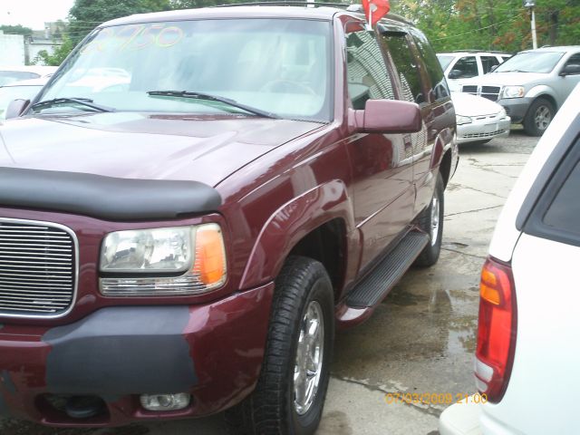 1999 GMC Yukon SWB SL