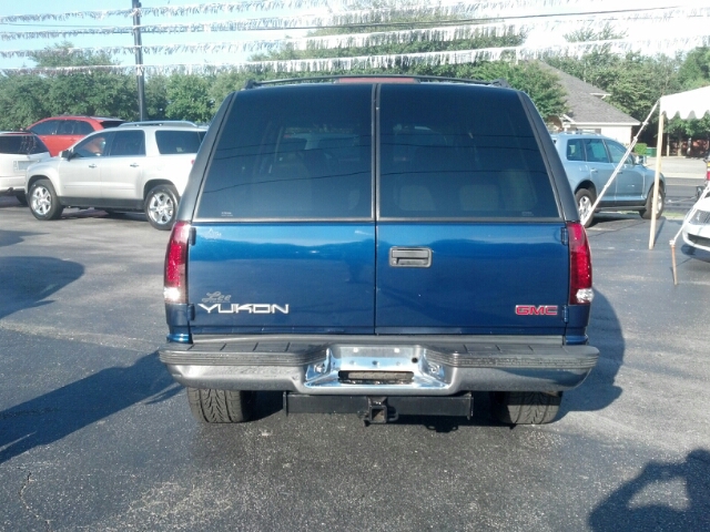 1999 GMC Yukon 4x4 Crew Cab LE