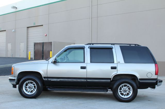 1999 GMC Yukon Wagon SE