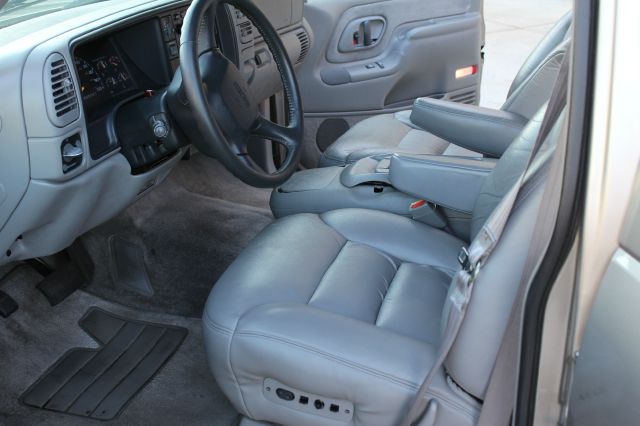 1999 GMC Yukon Wagon SE