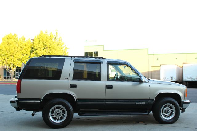 1999 GMC Yukon Wagon SE