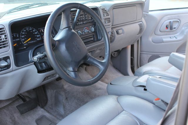 1999 GMC Yukon Wagon SE