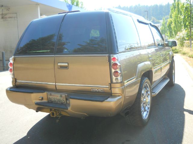 1999 GMC Yukon 4x4 Crew Cab LE