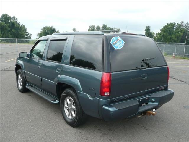 1999 GMC Yukon Ram 3500 Diesel 2-WD