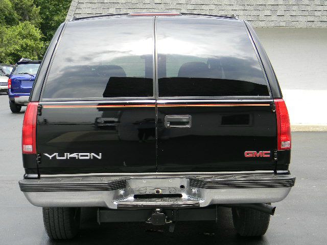 1999 GMC Yukon 4x4 Crew Cab LE