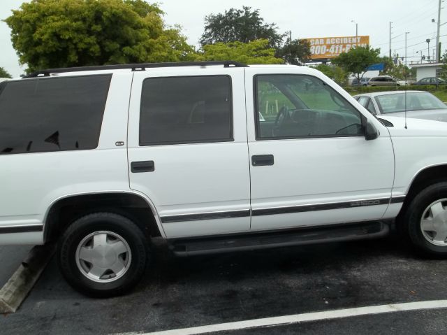 1999 GMC Yukon 4x4 Crew Cab LE