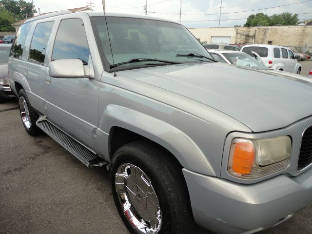 1999 GMC Yukon 4x4 Crew Cab LE