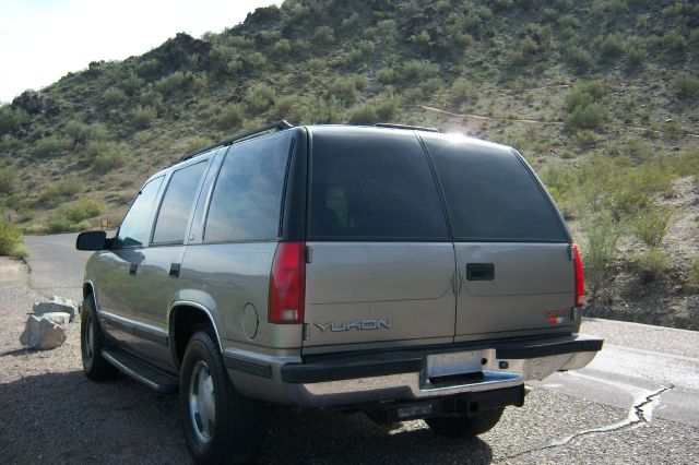 1999 GMC Yukon 4x4 Crew Cab LE