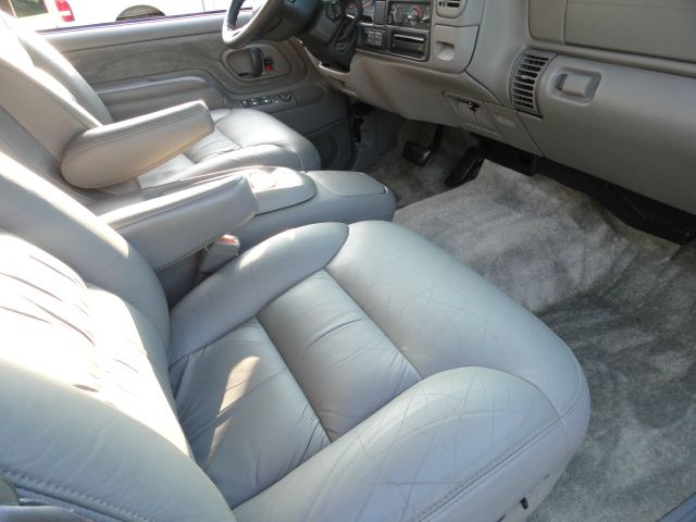 1999 GMC Yukon Wagon SE