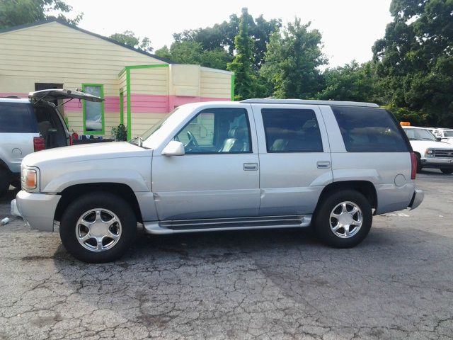 2000 GMC Yukon Base