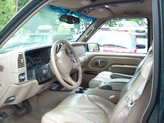 2000 GMC Yukon 4x4 Crew Cab LE