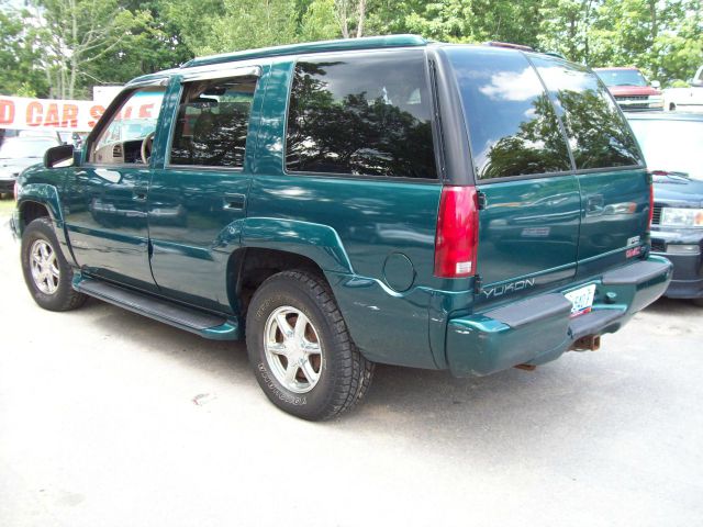 2000 GMC Yukon 4x4 Crew Cab LE