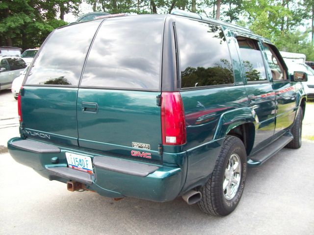 2000 GMC Yukon 4x4 Crew Cab LE