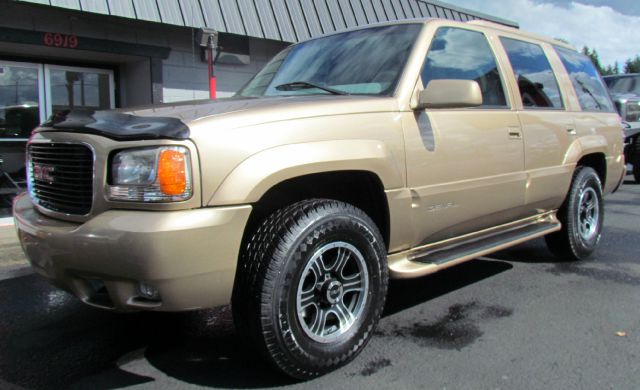 2000 GMC Yukon 4x4 Crew Cab LE