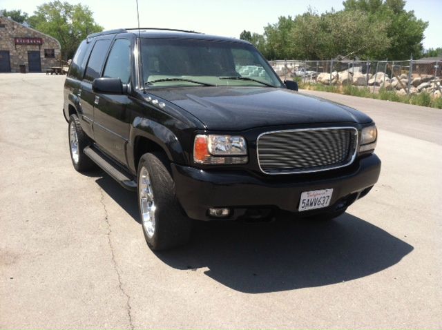 2000 GMC Yukon Base