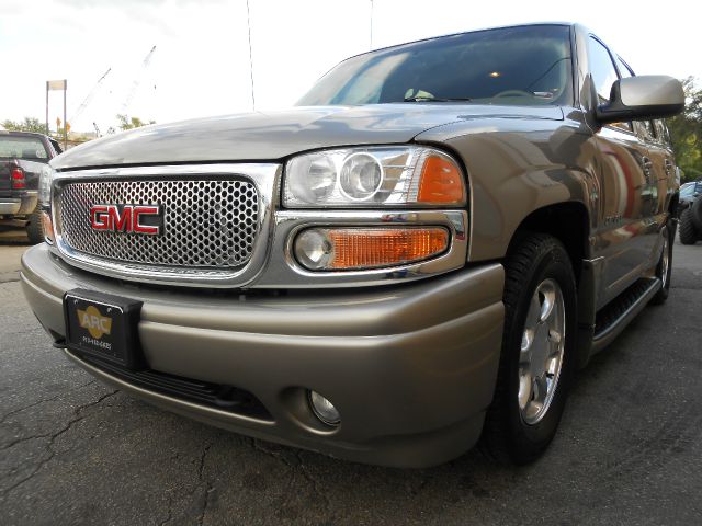 2001 GMC Yukon EX Sedan 4D