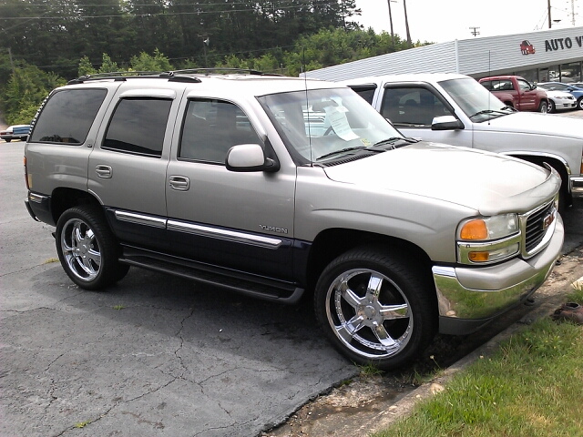 2001 GMC Yukon 4x4 Crew Cab LE