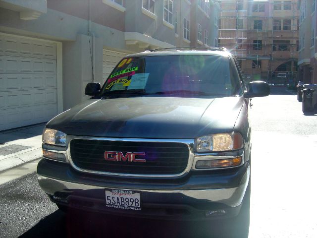 2001 GMC Yukon Wagon SE