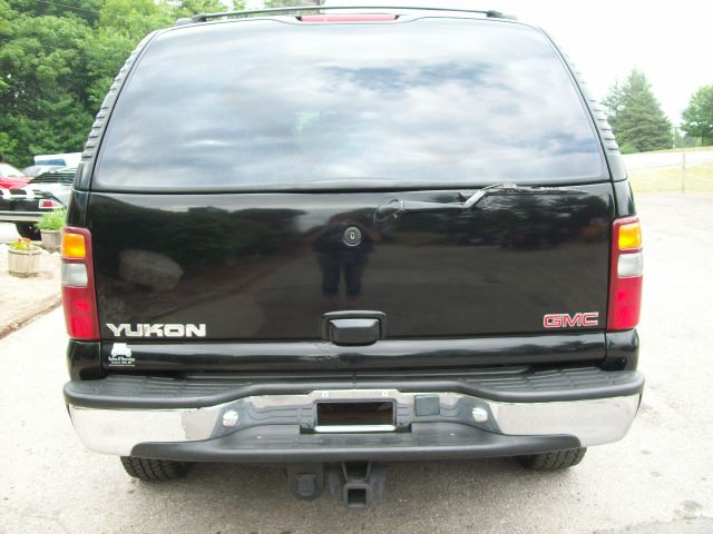 2001 GMC Yukon 4x4 Crew Cab LE